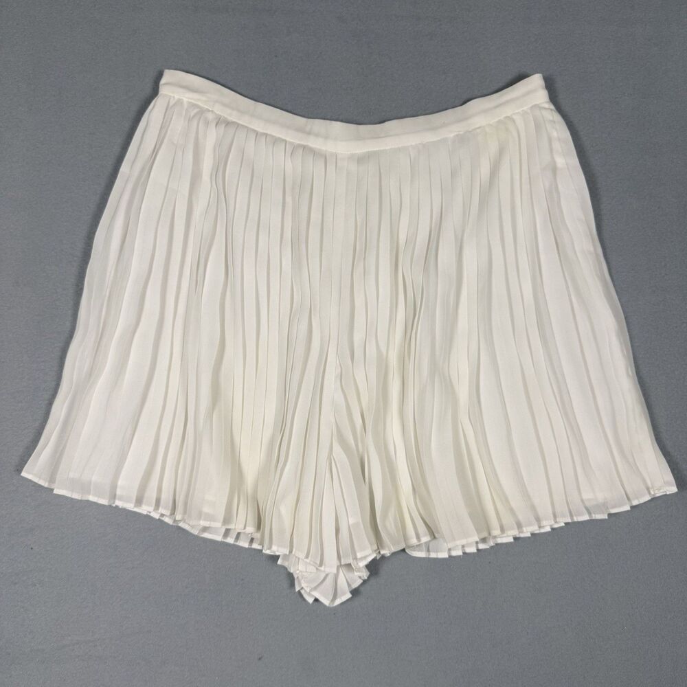 Ali & Jay Los Angeles Women's M White Pleated Satin Shorts Side Zip